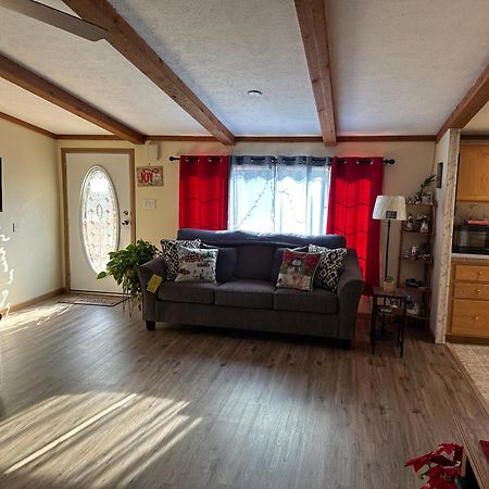 Spacious Cozy Getaway ! King Bed, Game Room, Out Door Patio Cairo المظهر الخارجي الصورة
