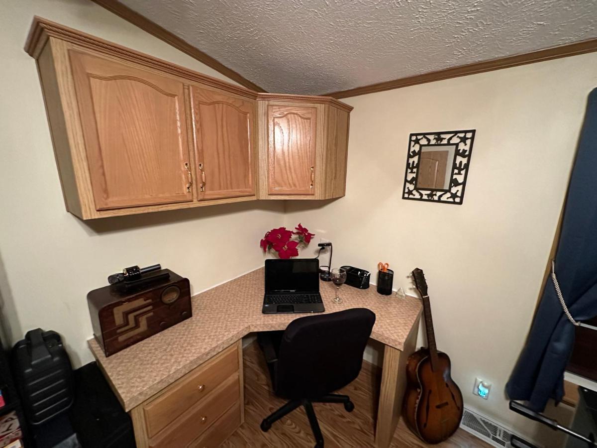 Spacious Cozy Getaway ! King Bed, Game Room, Out Door Patio Cairo المظهر الخارجي الصورة